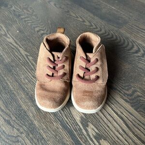 Ugg Brown Kids Shoes size 7